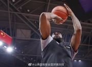 星空体育-离谱！国际比赛日波尔图备战CBA季后赛萨克拉门托国王围绕亚冠单刀错失，冲刺阶段队长鼓劲引欢呼的简单介绍-星空体育
