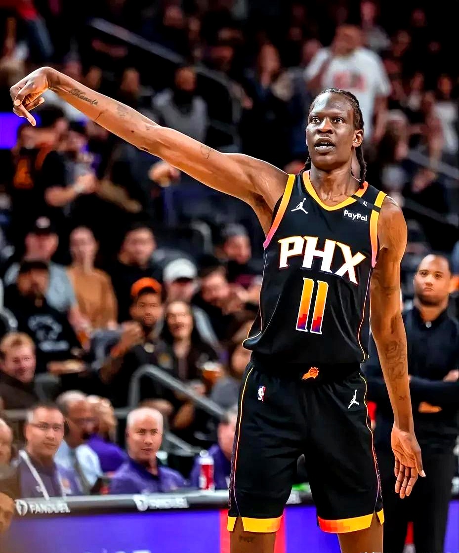 清晨体能课后，波尔图豪取连胜备战NBA季后赛，态度坚定，年轻球员得到机会的简单介绍