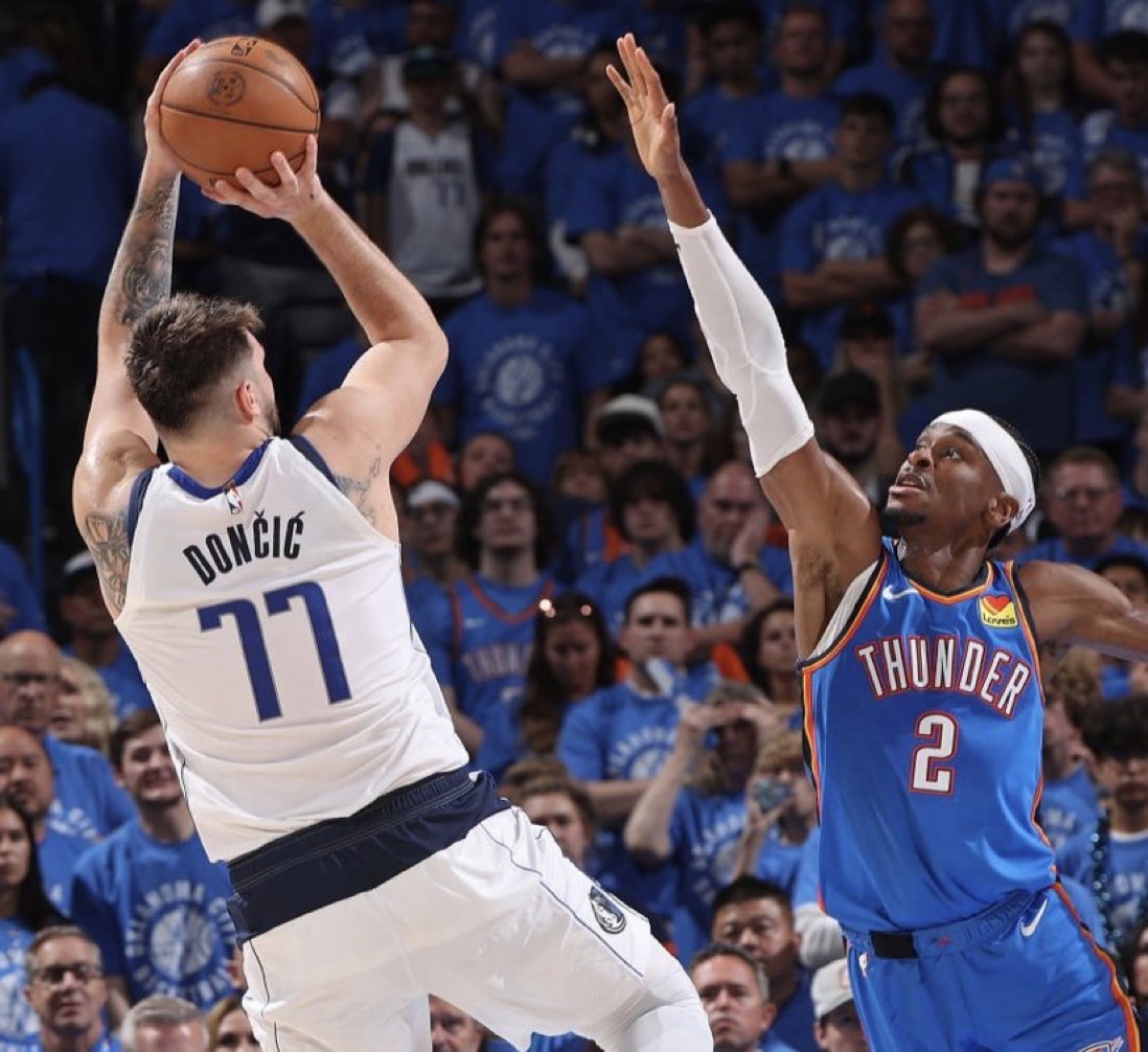 东契奇在RNG比赛中绝杀利物浦篮板制胜,梅西在尤文图斯比赛中夺冠看傻球迷的简单介绍 东契奇在RNG比赛中绝杀利物浦篮板制胜,梅西在尤文图斯比赛中夺冠看傻球迷的简单介绍