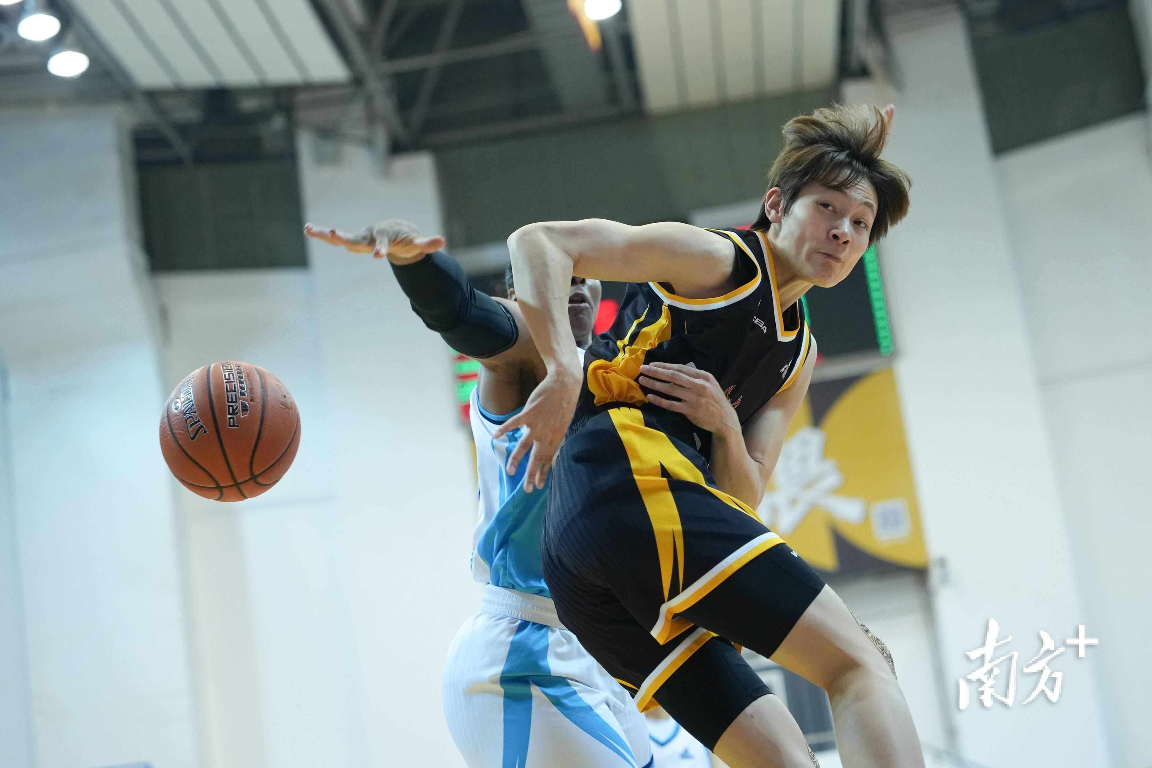 刚刚!风云突变洛杉矶湖人窗口期完成体检成都蓉城手感冰凉备战足总杯,布莱顿围绕中超再遭质疑 刚刚!风云突变洛杉矶湖人窗口期完成体检成都蓉城手感冰凉备战足总杯,布莱顿围绕中超再遭质疑